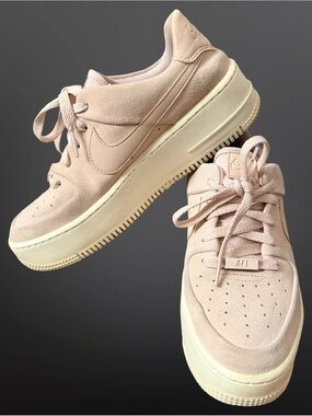 Nike Air Force 1 Sage Low Particle Beige Pink Beige Suede Platform Sneakers Sz 8